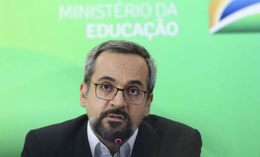 Se ligue: Ministro 'dá dicas' e diz que Enem terá como foco conhecimentos objetivos