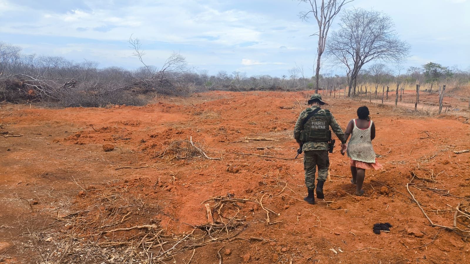 Casal &eacute; encontrado em condi&ccedil;&otilde;es an&aacute;logas &agrave; escravid&atilde;o em fazenda no oeste da Bahia