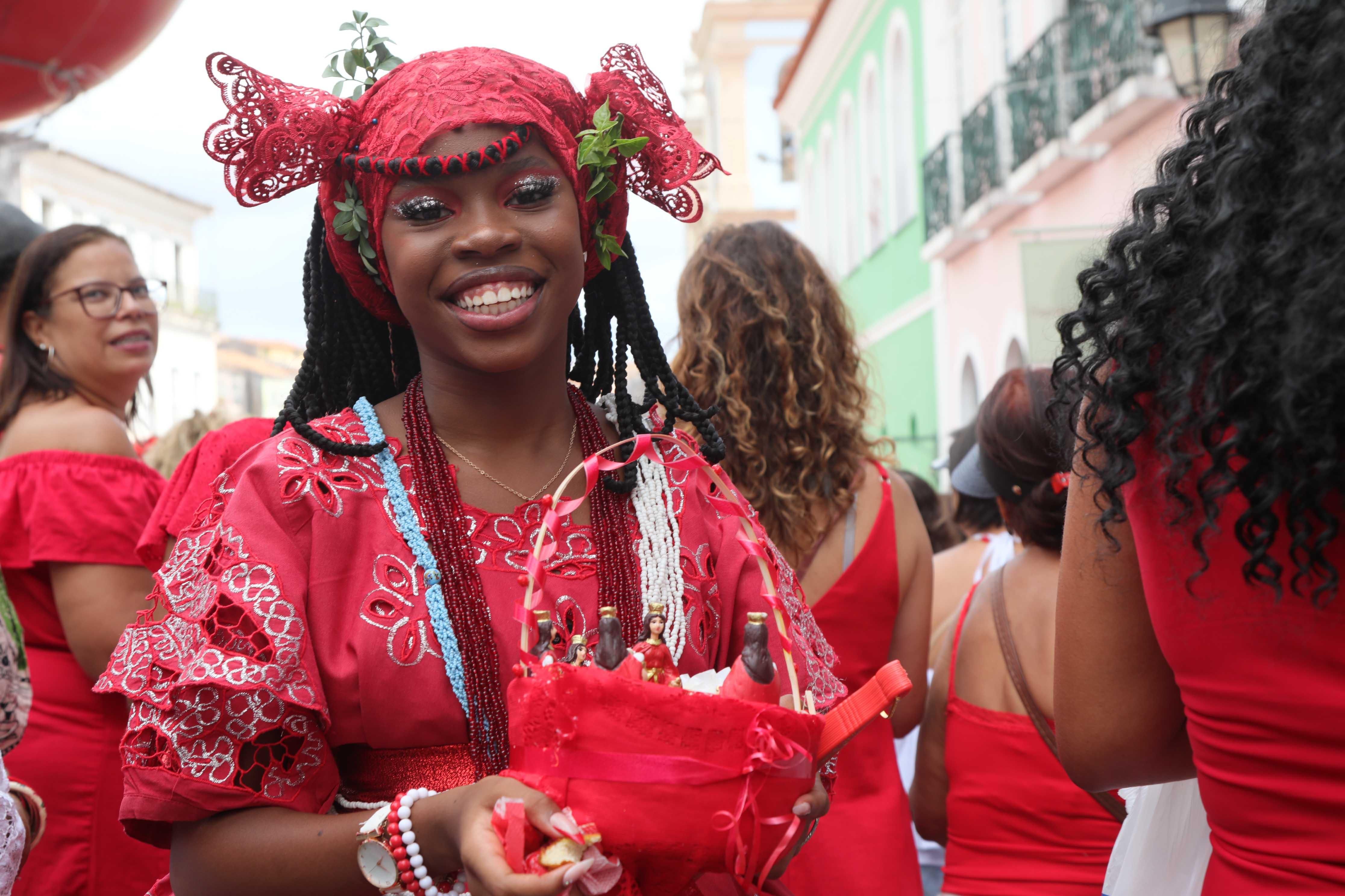 Filha de Iemanjá e Oxalá, Iansã é irmã de Oxum, Obá e Oxóssi, e já foi esposa de Ogum. | Foto: Bruna Concha/Secom