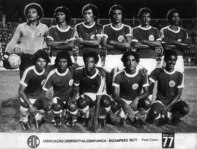 Time do Confiança campeão em 1977. Foto: Reprodução/Ge