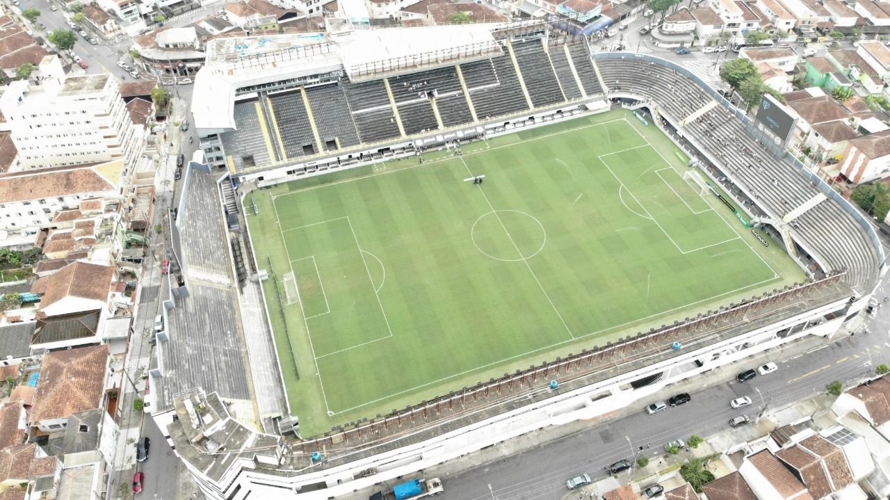 Santos e Vitória jogam na Vila Belmiro. Foto: Divulgação
