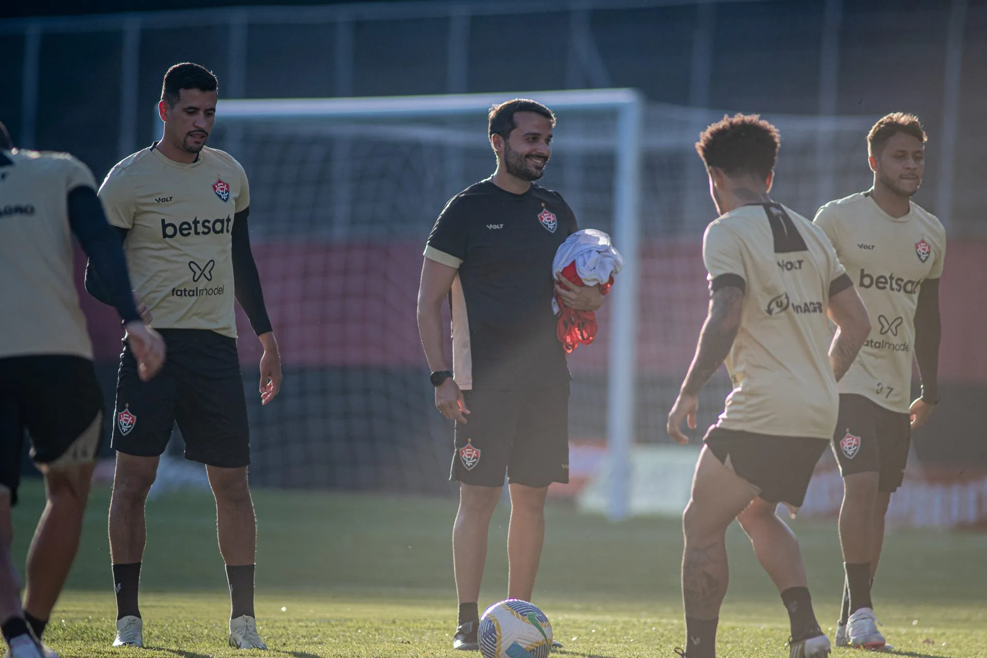 Vitória faz mais um treino para jogo decisivo contra o Fluminense