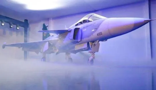 Com tecnologia de ponta, novos caças suecos integram esquadrilha da Força Aérea Brasileira