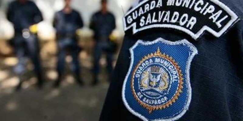 A presença da GCM dá suporte na abordagem de indivíduos que, além da cobrança ilegal, podem estar envolvidos em atividades criminosas/Foto: GCM