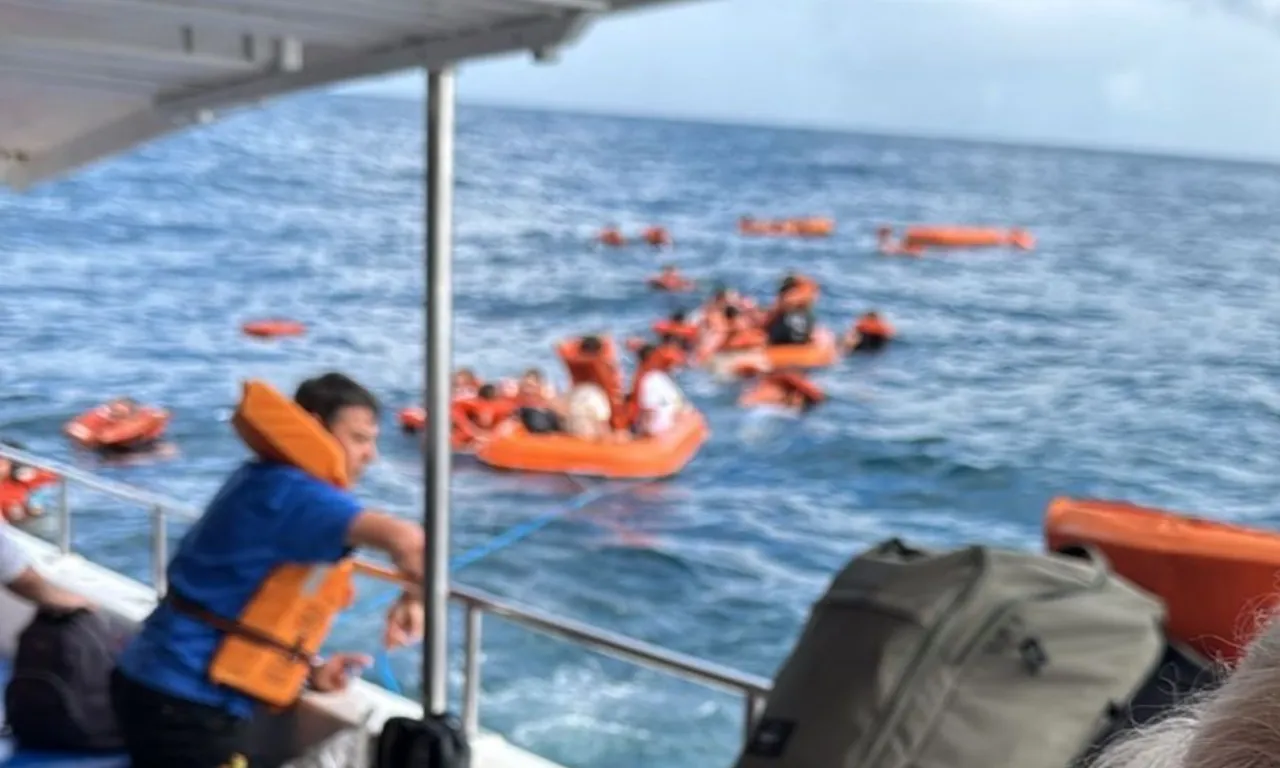 Embarcações colidem na região da Ilha de Itaparica; veja vídeos