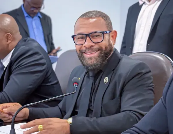 O Presidente Da C&acirc;mara Municipal De Lauro De Freitas, Jo&atilde;o Raimundo Damacena Dos Santos, Conhecido Como Juca (psdb)