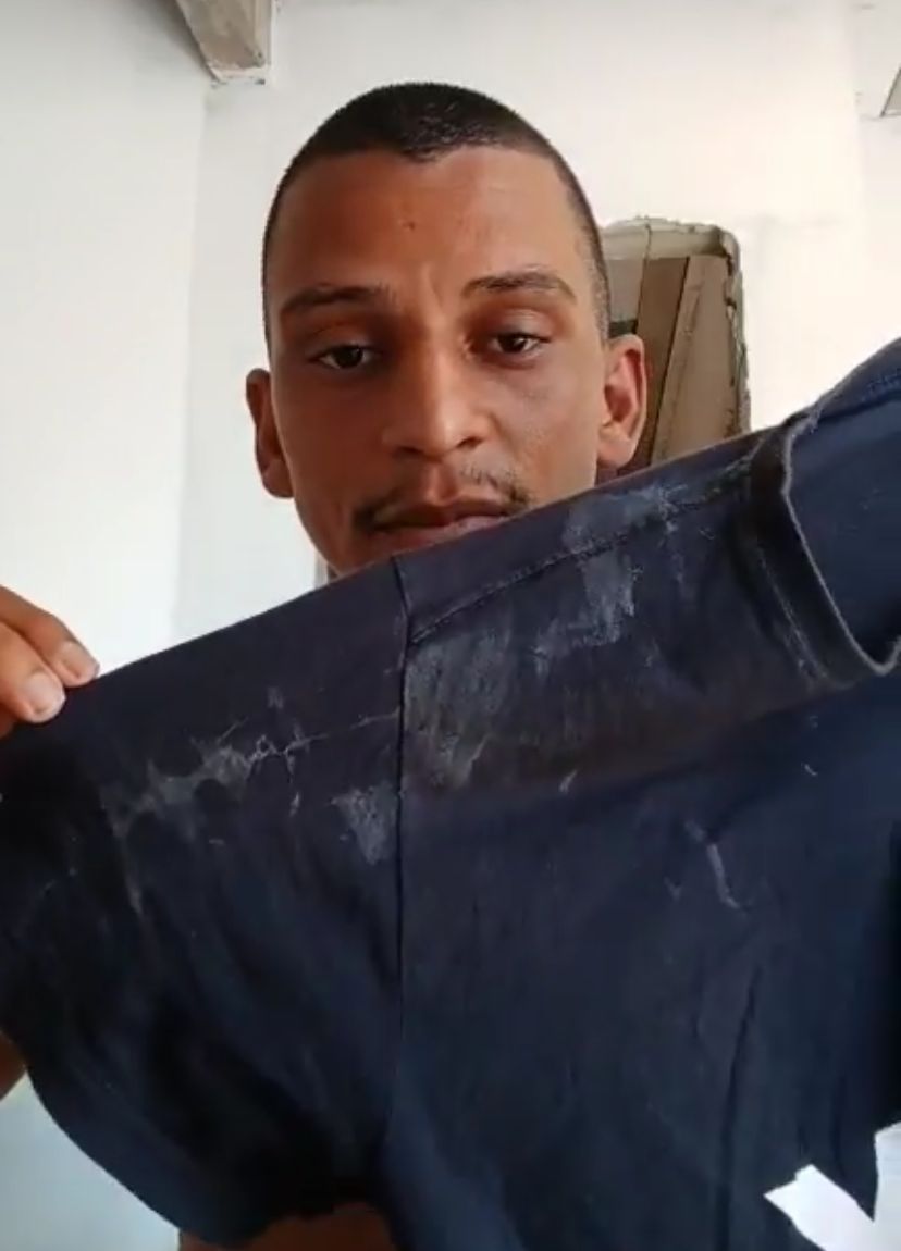 Através das redes sociais, Cassiano Batista conta que foi agredido e mantido dentro de uma viatura.. Foto: Reprodução| Redes Sociais