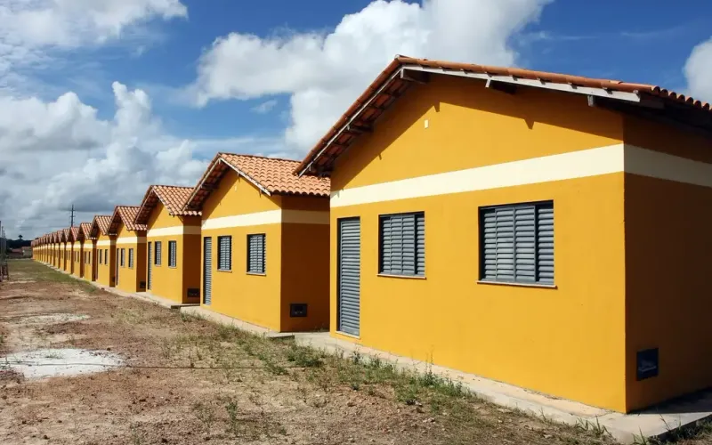 O Programa Minha Casa, Minha Vida (MCMV) é um programa habitacional do Governo Federal do Brasil que tem como objetivo facilitar a aquisição da casa própria para famílias de baixa a média renda/Foto: Divulgação/Minha Casa, Minha Vida