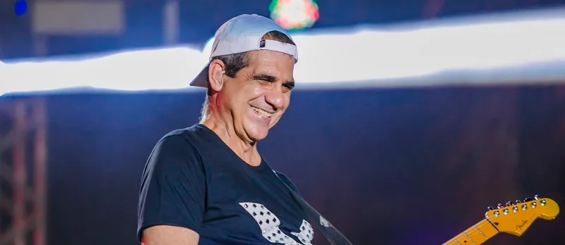 PRIMEIRA VEZ: Durval Lelys se apresenta fora do Carnaval de Salvador em 2017