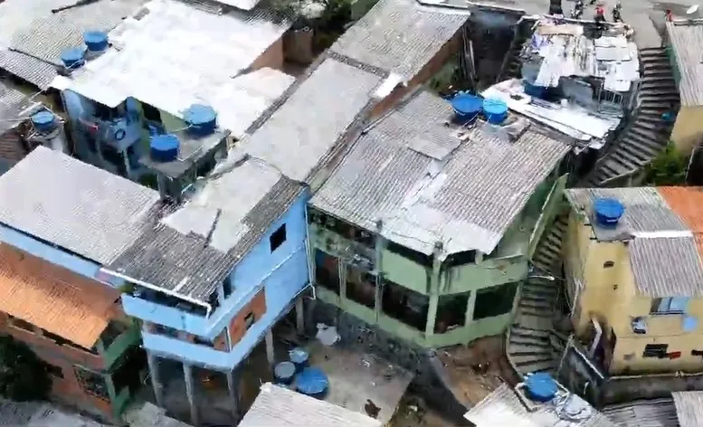 Policiais da Rondesp entram em comunidade onde capitão foi morto em Salvador