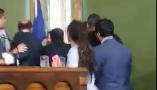 É briga! Reajuste de salários dos agentes comunitários e saúde faz ânimos se exaltarem na Câmara; assista