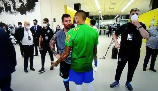 URGENTE: Anvisa invade campo e interrompe jogo entre Brasil e Argentina por descumprimento de regras sanitárias