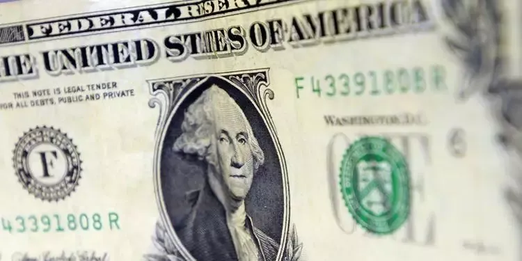 Dólar salta 1,5% e encosta nos R$ 6 após anúncios de Donald Trump