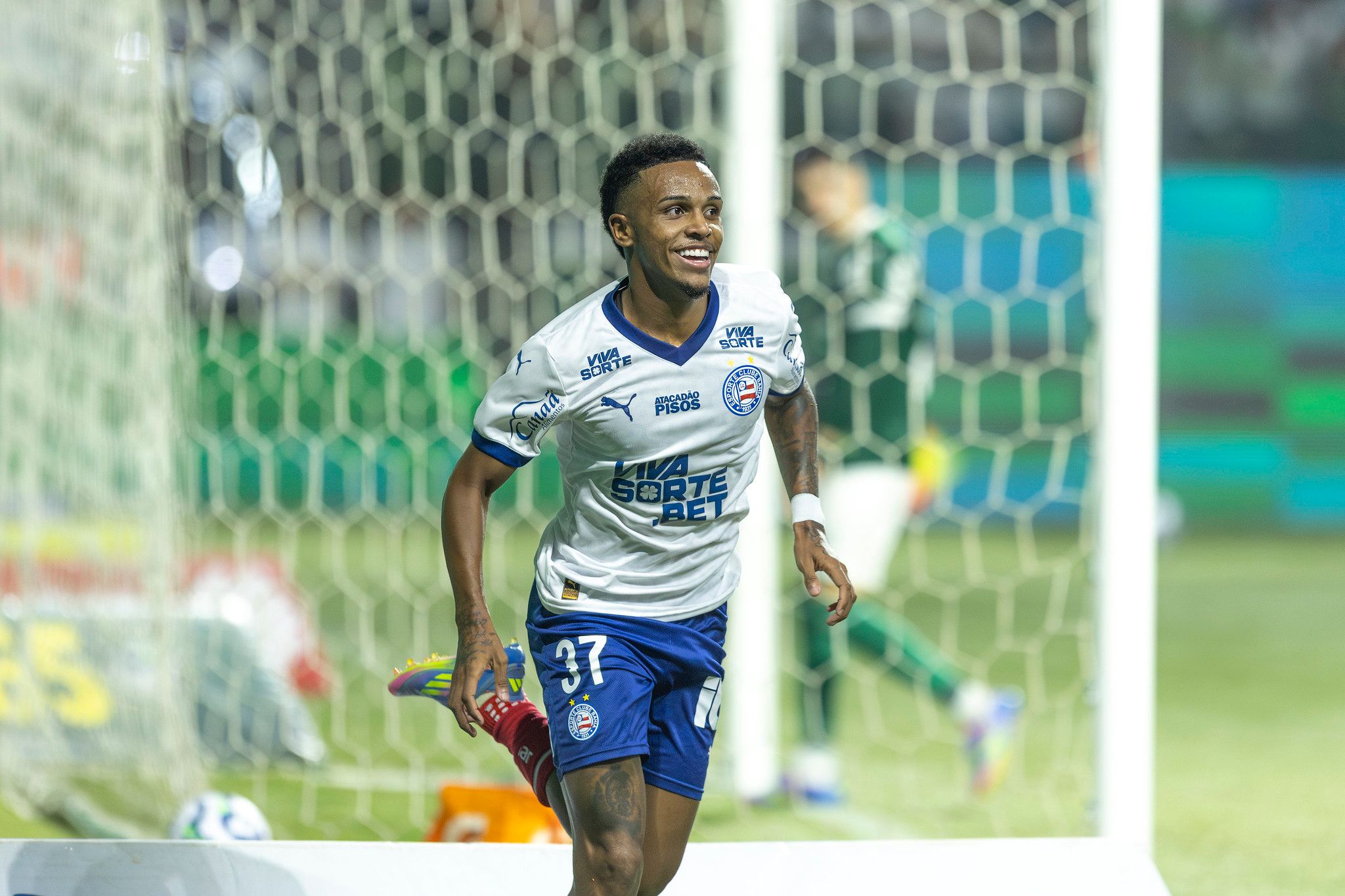 Melou! Corinthians desiste da contra&ccedil;&atilde;o de Kayky, do Bahia. Foto: Rafael Rodrigues/EC Bahia