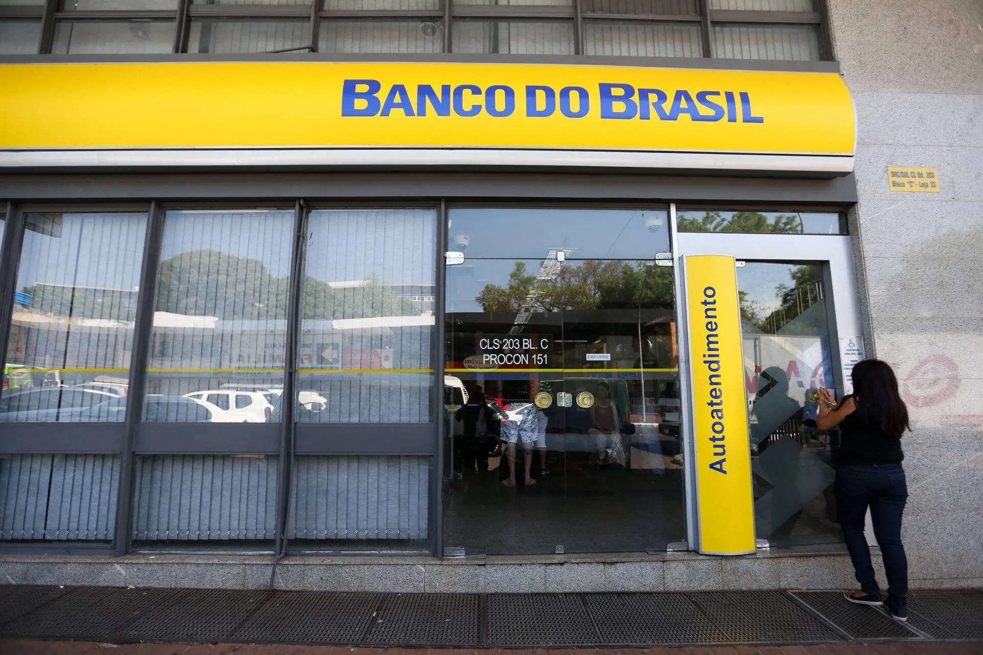 Bancos não terão atendimento presencial ao público nesta quinta-feira (30)
