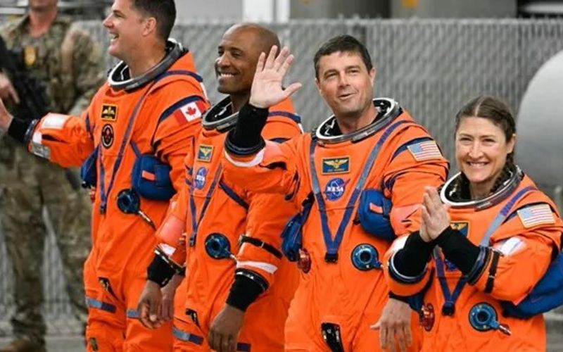 Durante o per&iacute;odo de observa&ccedil;&atilde;o, os astronautas tamb&eacute;m presenciaram um eclipse solar total/Foto: Nasa/Redes Sociais