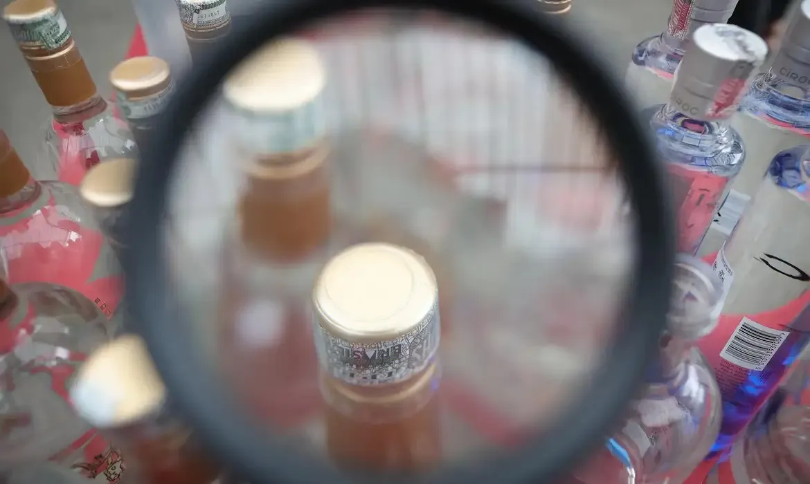 intoxicação por metanol em licor