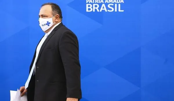 Sem estipular datas, plano de imunização é apresentado; "não haverá discriminação de Estado", garante ministro  