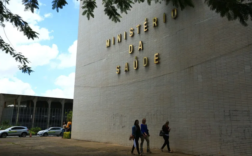 Ministério da Saúde suspende fabricação de 19 remédios oferecidos gratuitamente