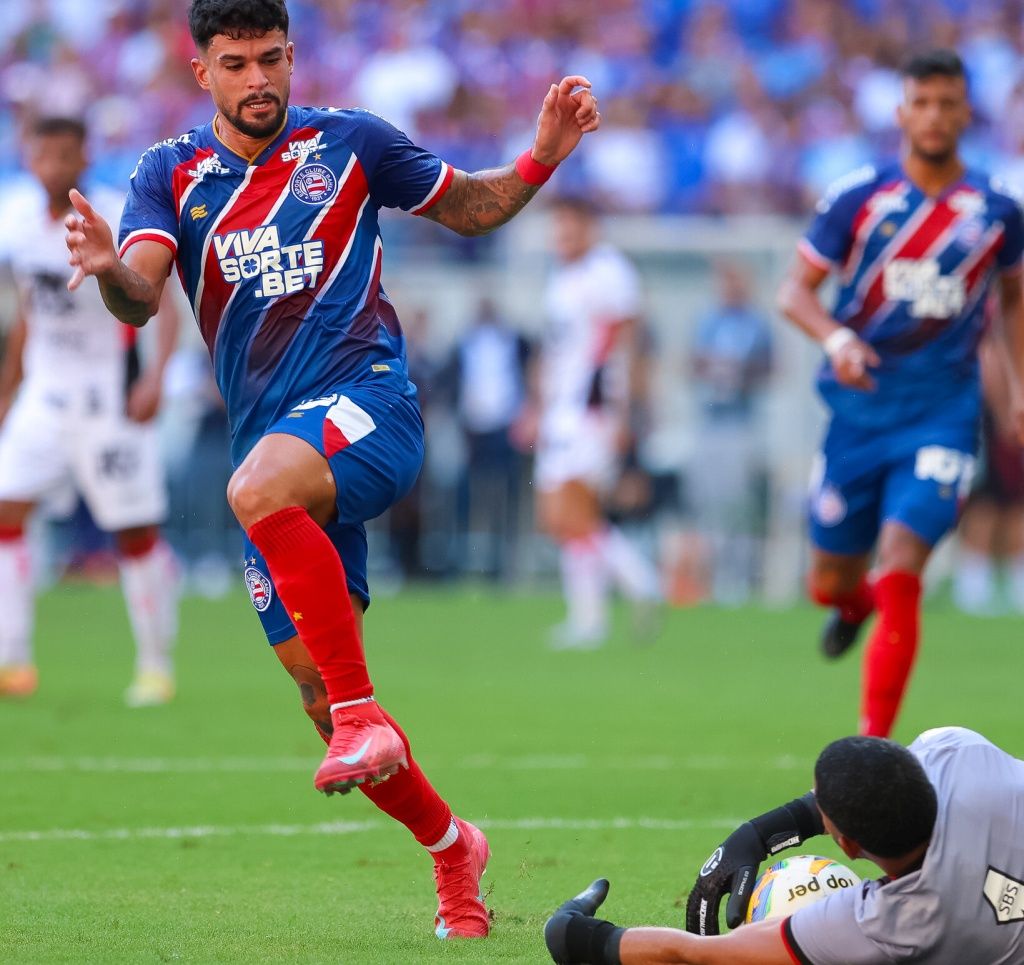 O Bahia criou mais chances, porém esbarrou no goleiro Lucas Arcanjo, do Vitória. Foto:Letícia Martins/EC Bahia