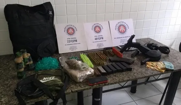 Homem morre em confronto com a polícia no Arenoso; armas foram apreendidas