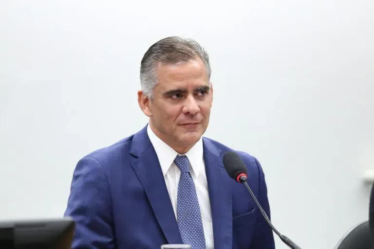Deputado baiano assume presidência da CCJ na Câmara