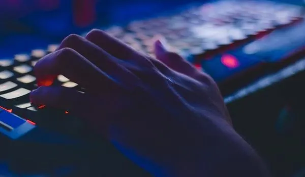 Startup baiana lança primeira plataforma de lives pagas para músicos e artistas independentes