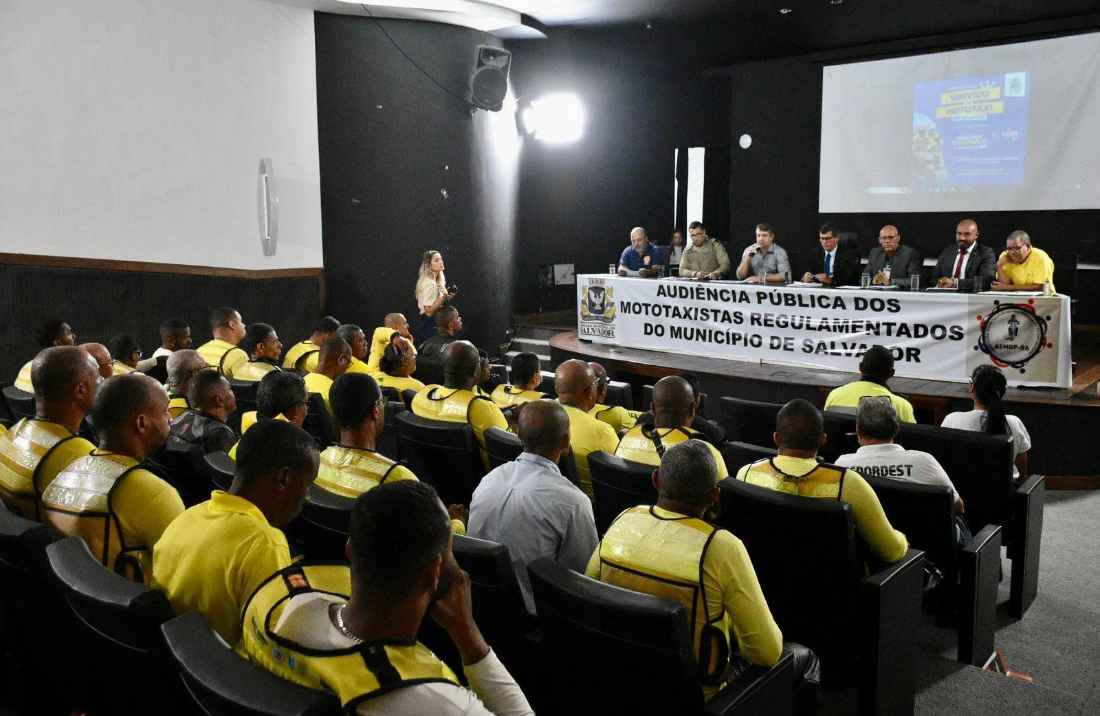 Em audiência pública promovida por Tinoco, Secretário da Semob anuncia novo chamamento para mototaxistas