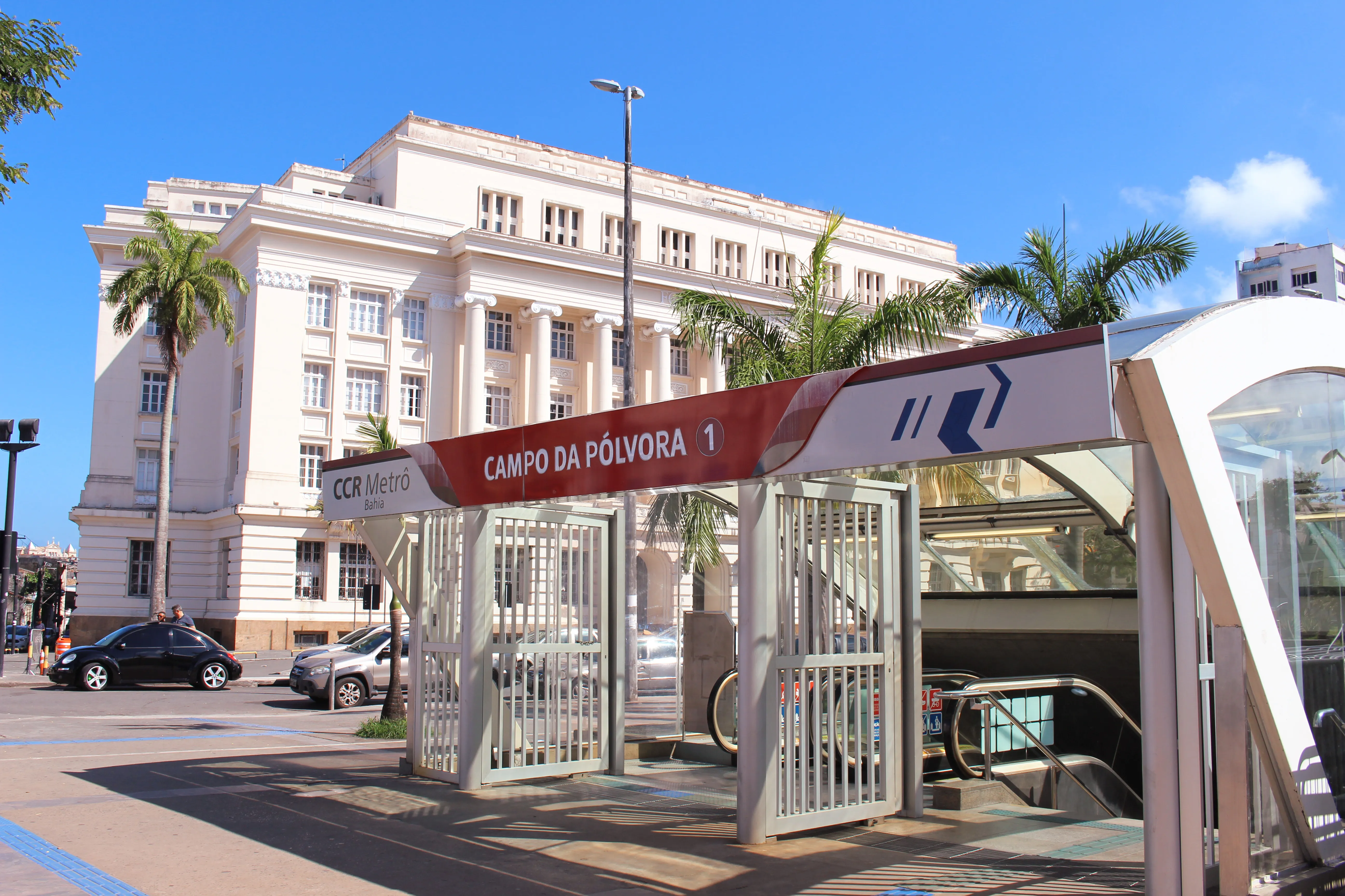 Metrô tem horário ampliado para atender torcedores do jogo entre Bahia e São Paulo