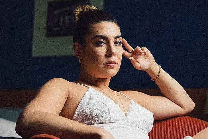 Naiara Azevedo diz que faturava R$ 7 milhões por mês, mas só recebia R$ 1 mil do ex-marido