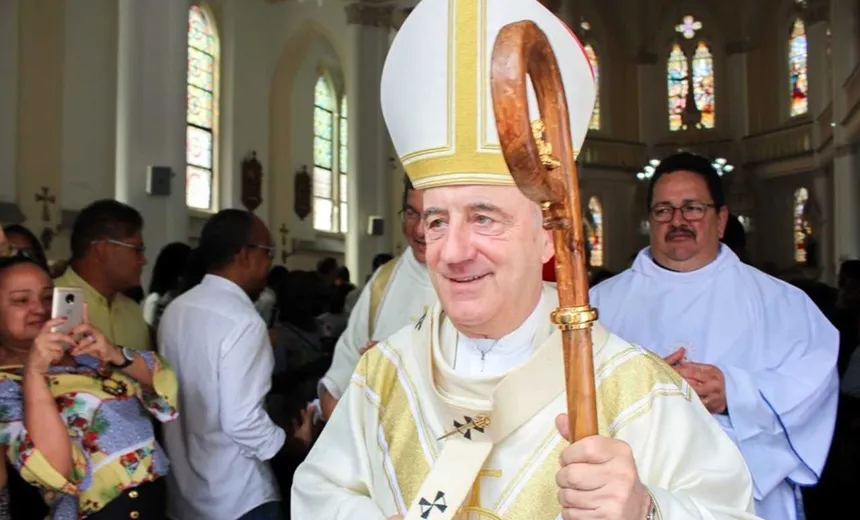 Dom Murilo diz que quer o fim do "arrastão" no Carnaval e espera "sensibilidade" de Neto