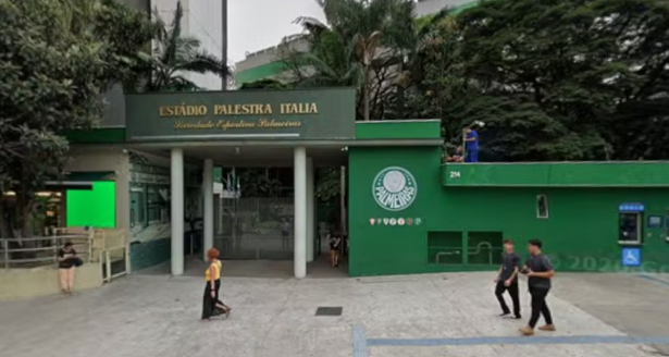 Uma crian&ccedil;a de&nbsp; 4 anos foi v&iacute;tima de abuso sexual dentro de um clube de futebol localizado na rua Palestra It&aacute;lia, em Perdizes, zona oeste de S&atilde;o Paulo, na tarde da &uacute;ltima quarta-feira (10).| Reprodu&ccedil;&atilde;o: Google Street View