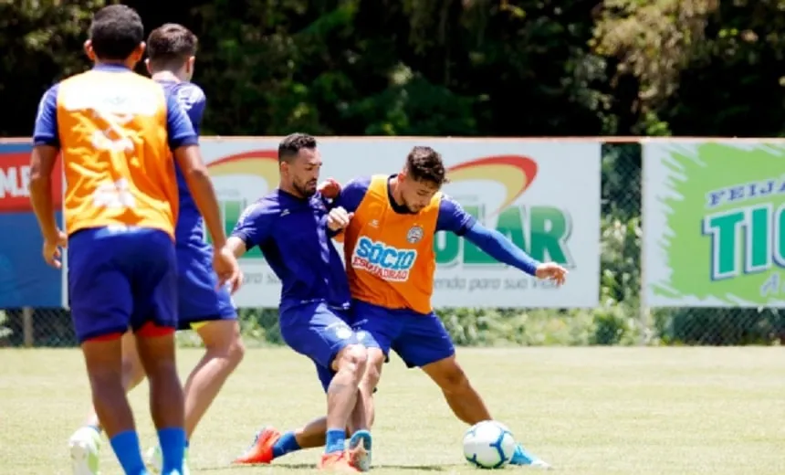 Com Pituaçu lotado, Bahia foca no G-6 em duelo com  o Ceará 