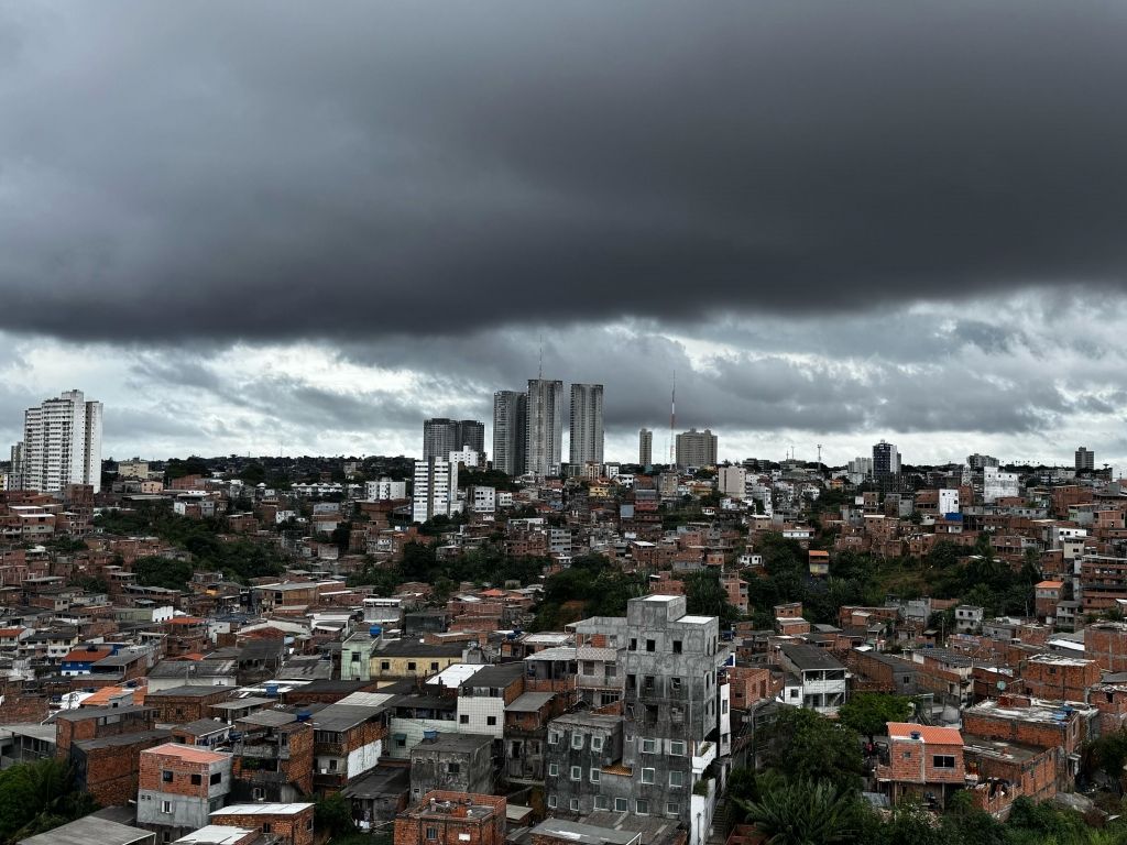 Previsão indica fim de semana com instabilidade e alerta para alagamentos em Salvador e Região Metropolitana. Foto: Aratu On