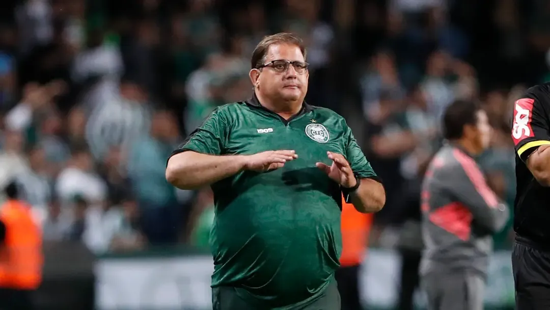 Coritiba demite Thiago Kosloski e Guto Ferreira assume a equipe na reta final do Brasileiro