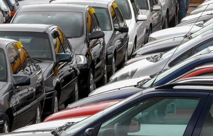 Acumulada, Mega-Sena pode pagar mais um prêmio milionário hoje; valor dá pra comprar 600 carros