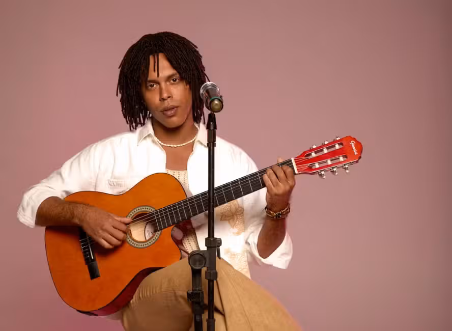 Djavan, o Musical conta a hist&oacute;ria do cantor alagoano 