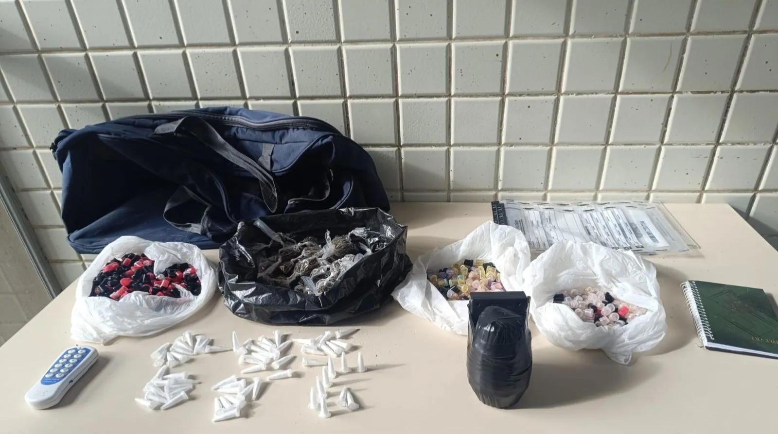 Homem é preso com crack, cocaína, maconha e explosivo em São Cristóvão