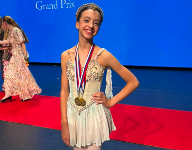 A bailarina baiana Maria Clara Cerqueira, de 11 anos, vai representar Salvador no Festival de Dança de Joinville.|