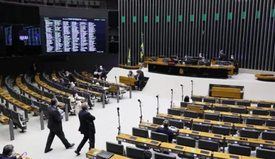 Deputados baianos devem votar contra PEC dos Precatórios, que Governo Federal quer aprovar para custear Auxílio Brasil; Governo da Bahia fala em prejuízo 