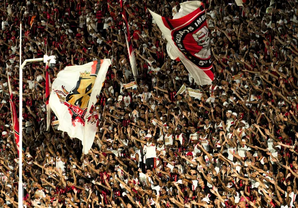 Torcida do Vitória garante casa cheia e esgota ingressos para final da Copa do Nordeste