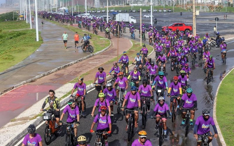 Um passeio de bicicleta pela orla que une sa&uacute;de, lazer e sustentabilidade, ideal para todas as idades/Foto: Marina Silva