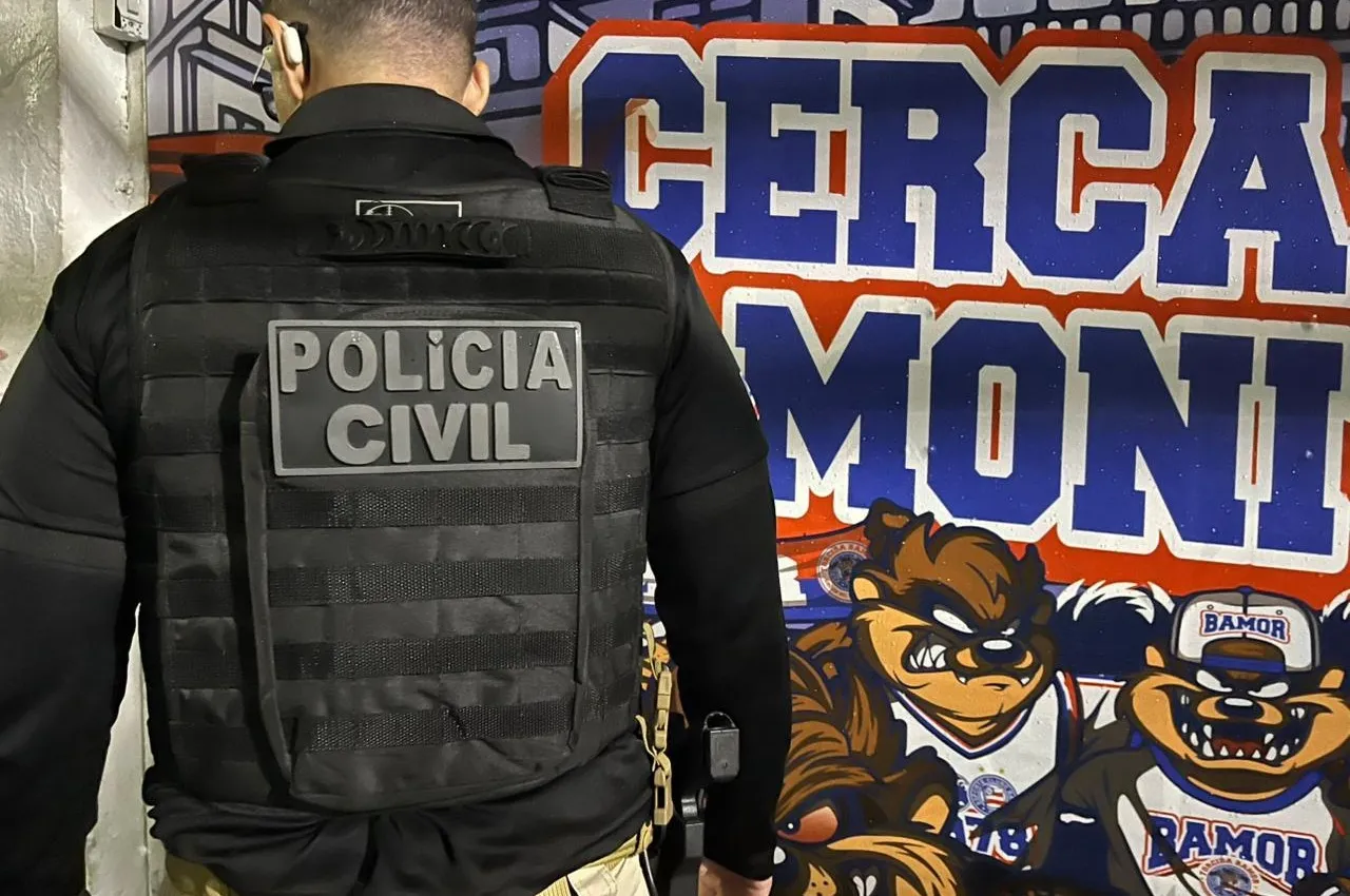 Às vésperas de BaVi, torcida organizada é alvo de operação policial, em Salvador