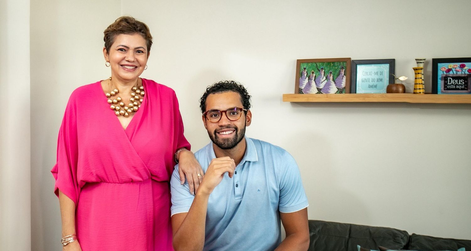 A Jornada da Alimentação Consciente: jovem perde 40kg e lança livro com mãe