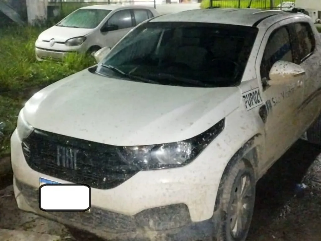 Polícia tem viatura alvejada por criminosos durante confronto em Porto Seguro