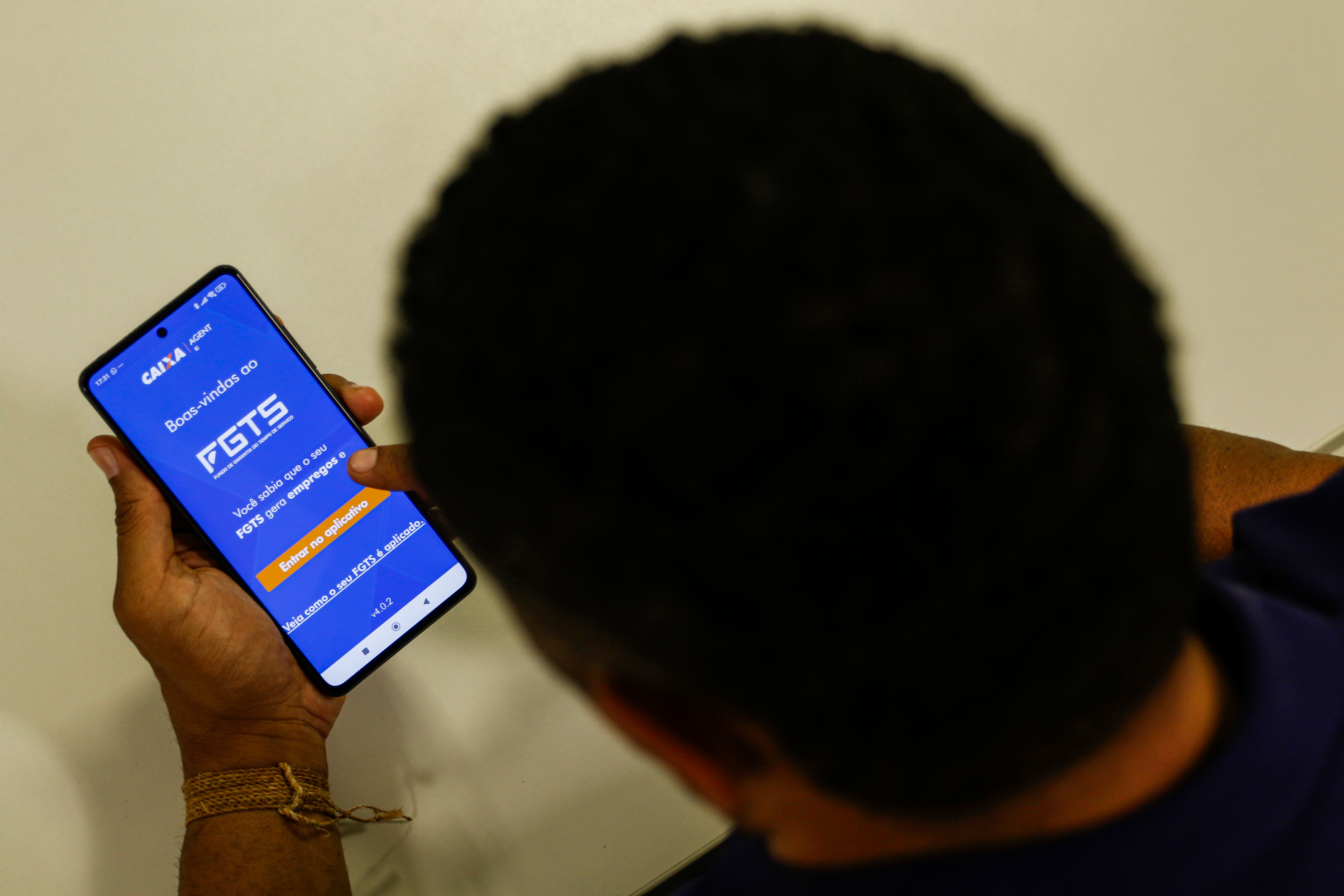 Segundo o Ministério do Trabalho, os valores serão creditados na conta cadastrada no FGTS em duas etapas. | Foto: Joédson Alves/Agência Brasil