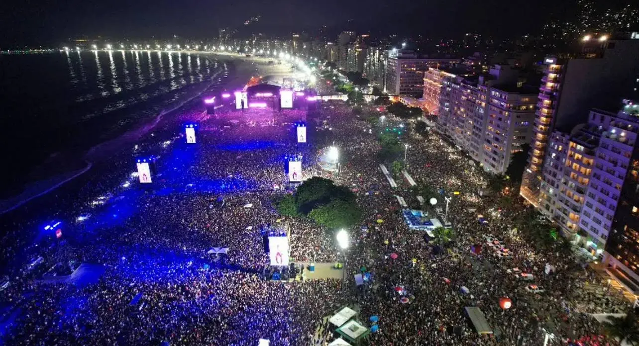 Show de Madonna reúne 1,6 milhão de pessoas em Copacabana
