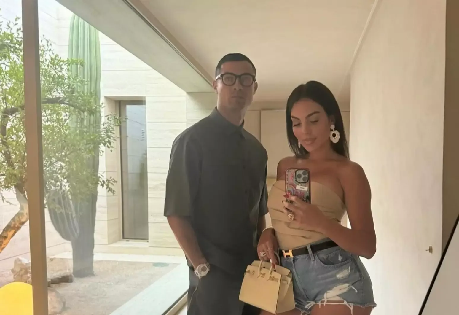 Cristiano Ronaldo e Georgina Rodr&iacute;guez. | Foto: reprodu&ccedil;&atilde;o  Rede Social 