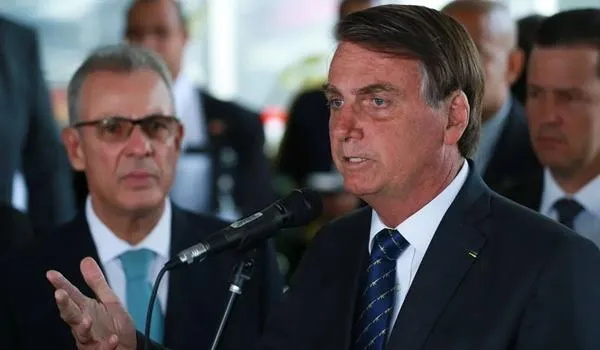 Bolsonaro libera R$ 2 bilhões para fundo eleitoral no orçamento de 2020