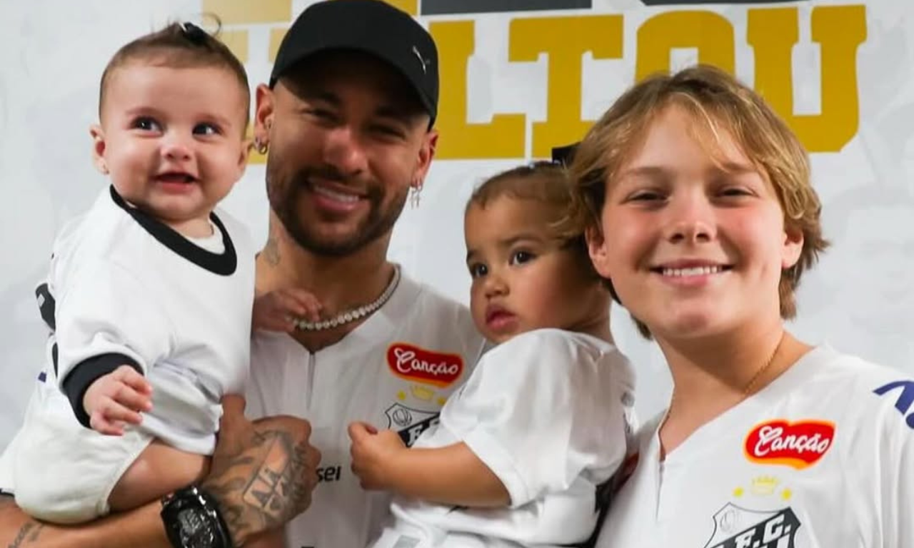 Neymar com os filhos. Foto: Divulgação